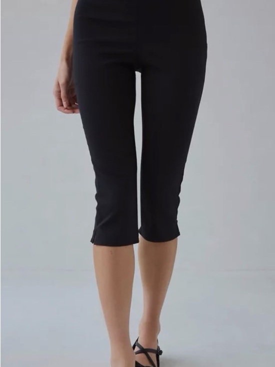 Kimchi Blue Pants - Kimchi Blue Black Cropped Capri Pants with Ankle Slit